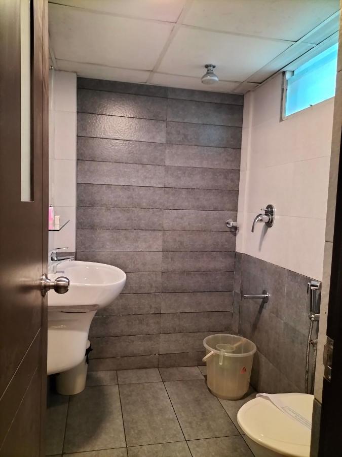 Saas Residency Hotel Kozhikode Buitenkant foto
