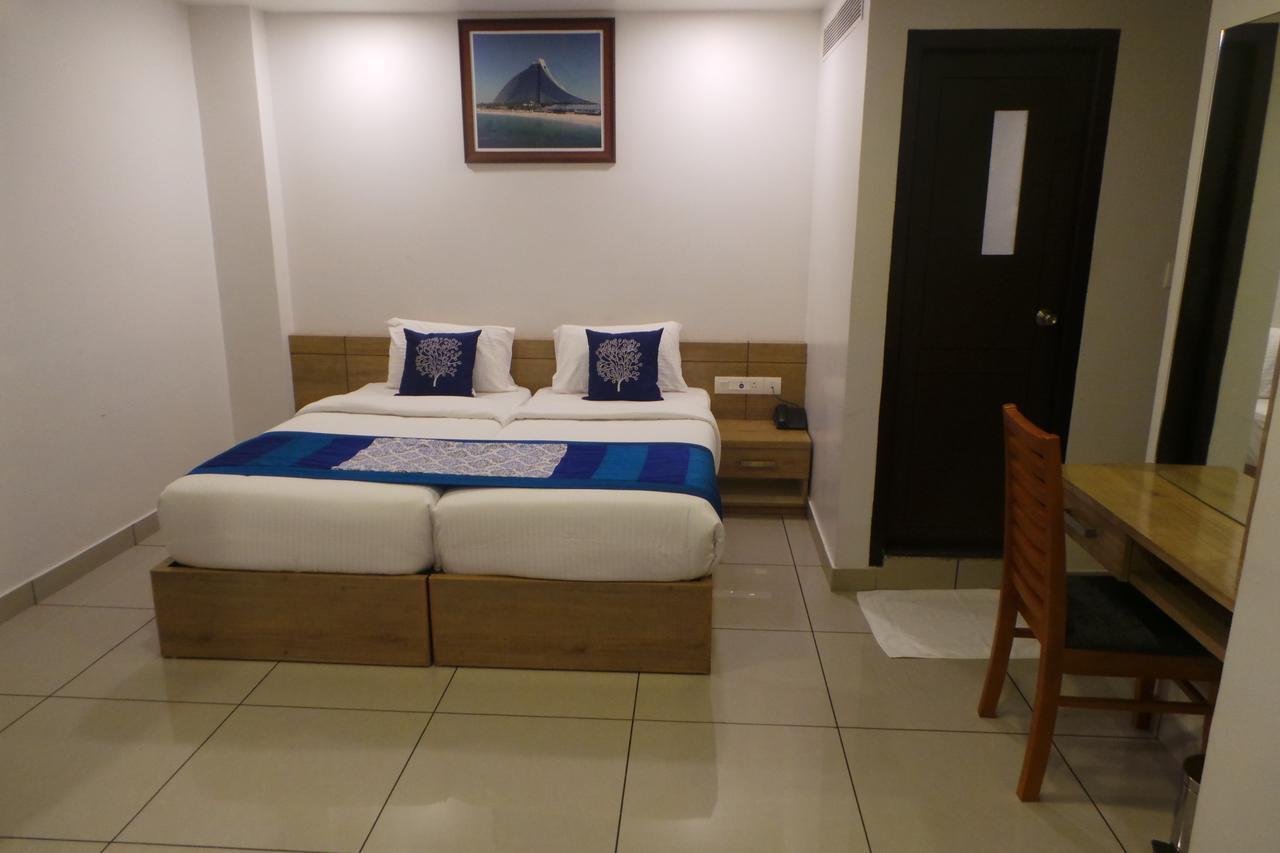 Saas Residency Hotel Kozhikode Buitenkant foto