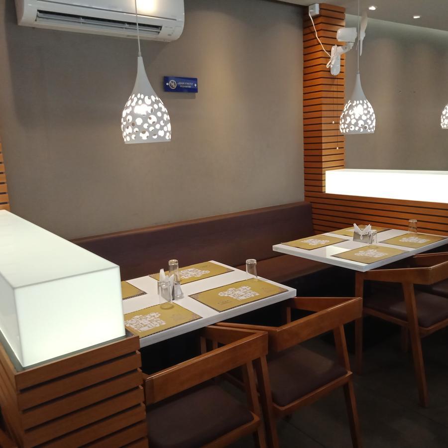 Saas Residency Hotel Kozhikode Buitenkant foto